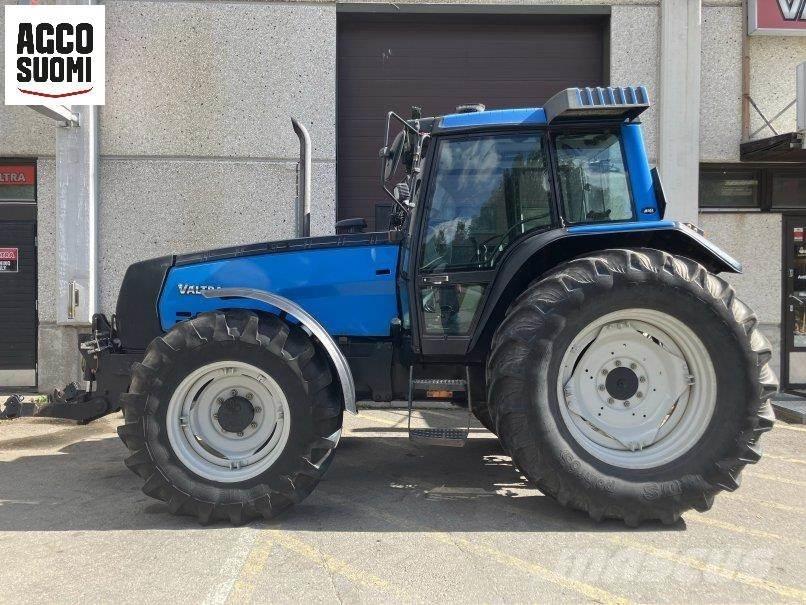 Valtra 8050 MEGA 曳引機