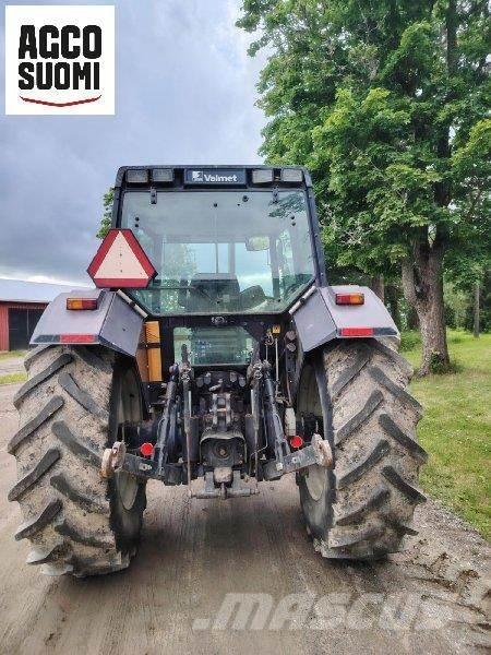 Valtra 8400 曳引機