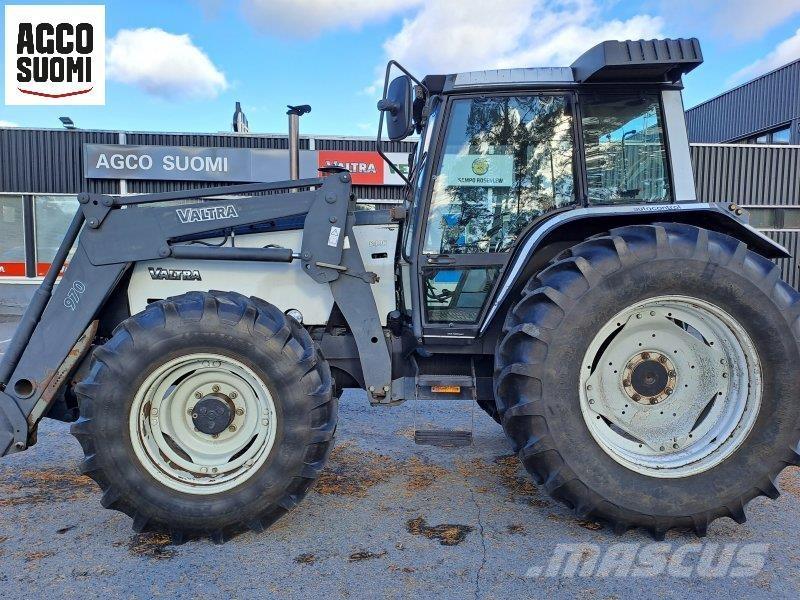 Valtra 8400 曳引機