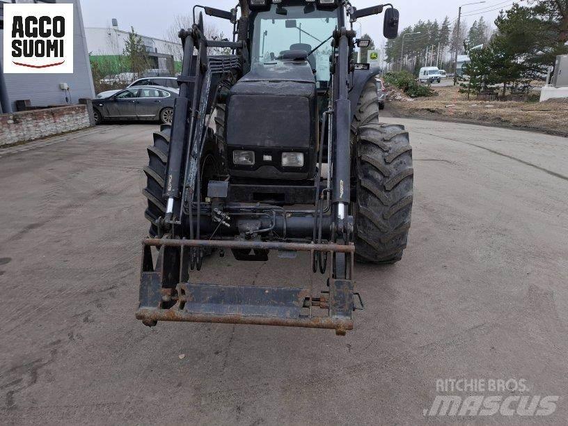 Valtra 8450 HITECH 曳引機