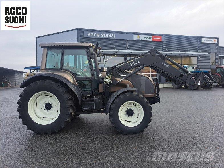 Valtra M120 曳引機