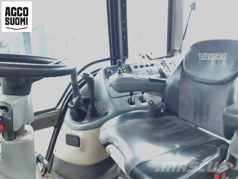 Valtra M130 曳引機