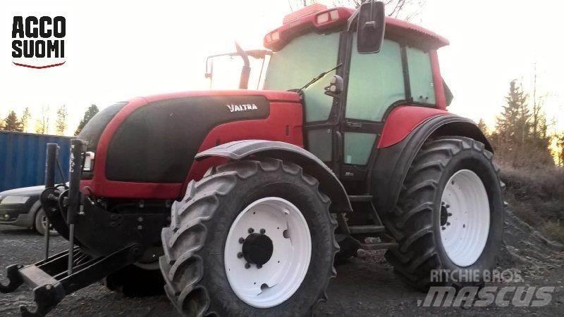 Valtra M130 曳引機
