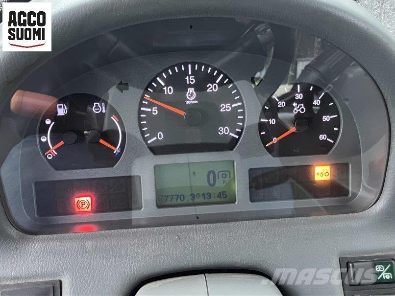 Valtra N121A 曳引機