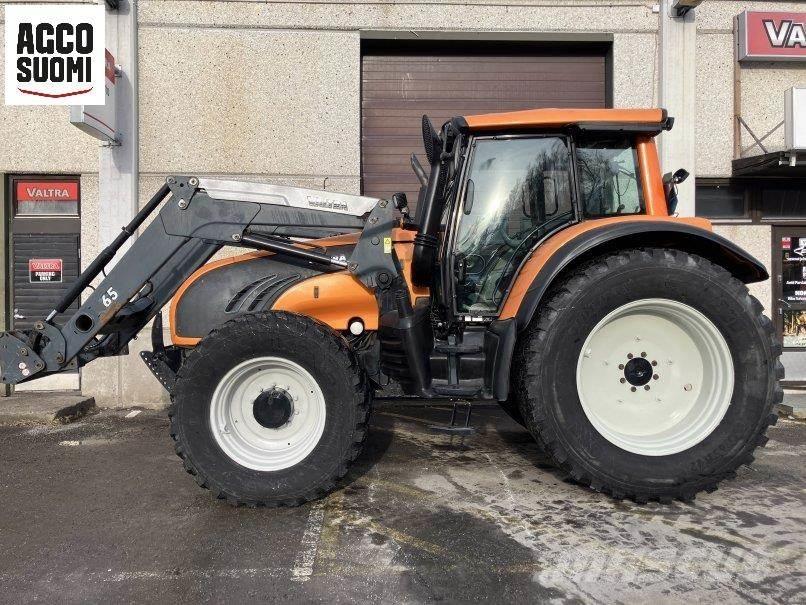 Valtra T162 VERSU 曳引機