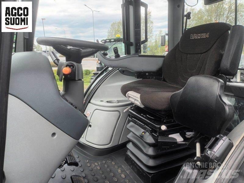 Valtra T213 VERSU 曳引機
