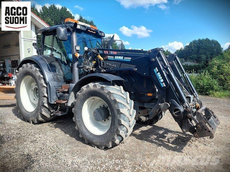 Valtra T213 VERSU 曳引機