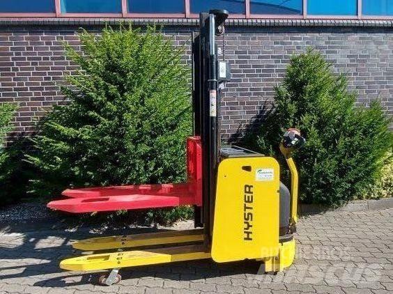 Hyster S 1.4 IL 行走控制式堆積機