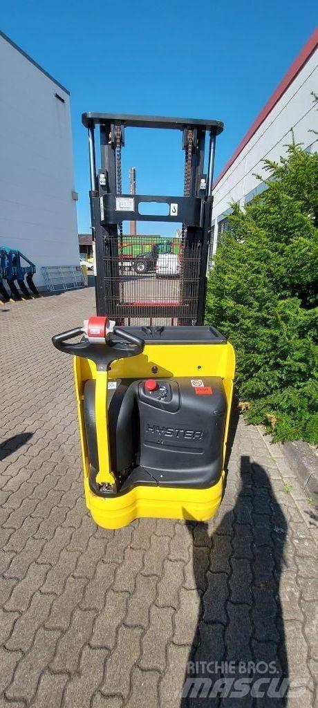 Hyster S 1.4 IL 行走控制式堆積機