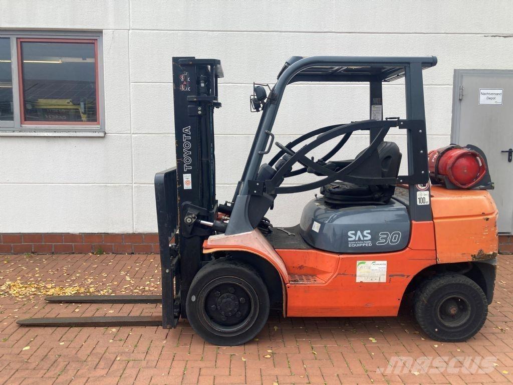 Toyota 02-7FGF30 液化石油氣LPG卡車