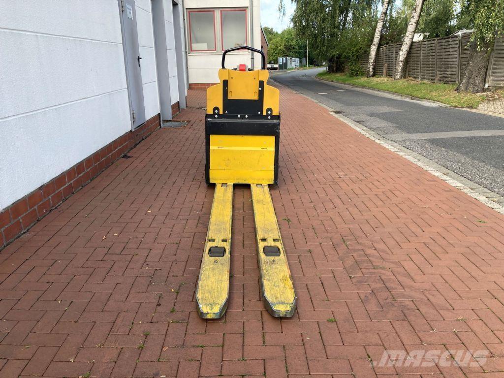 Yale MO 25 低架裝載機