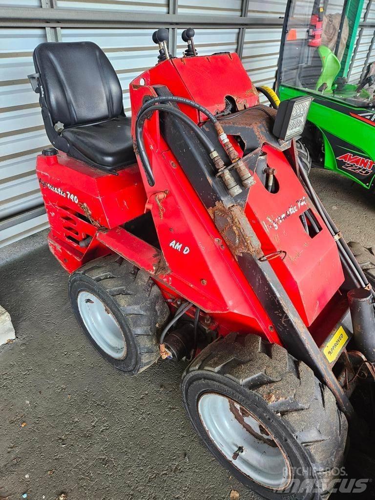 Agromatic  多功能裝載機