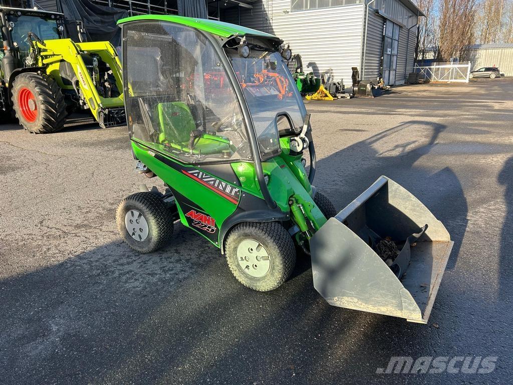 Avant 225 多功能裝載機