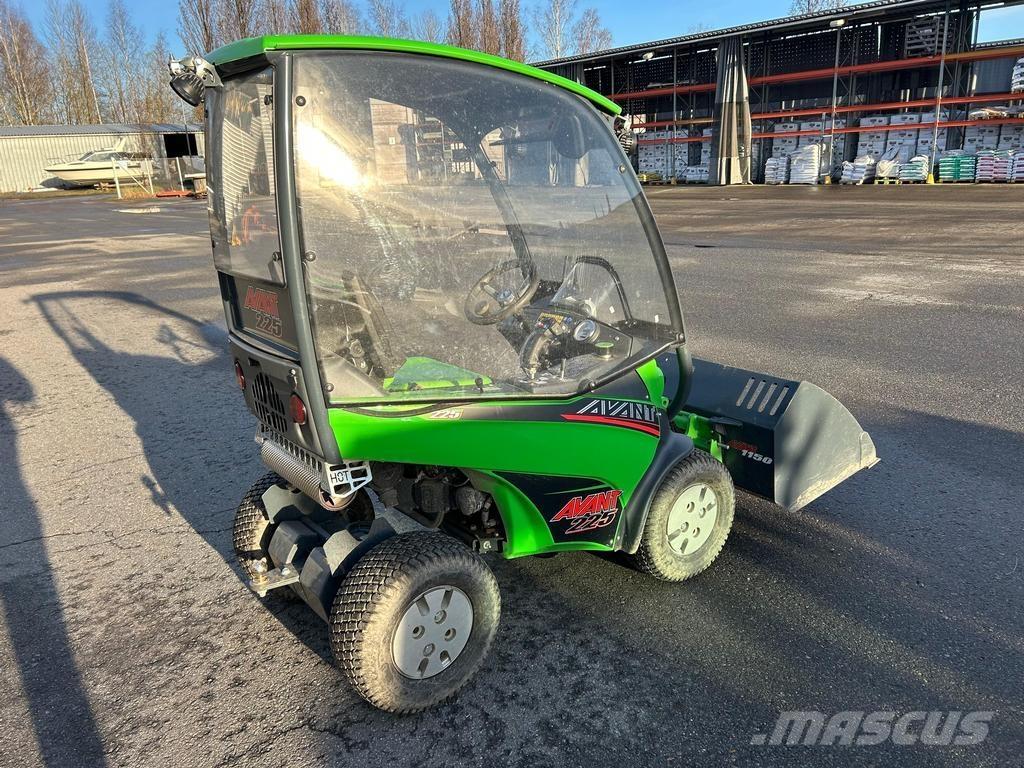 Avant 225 多功能裝載機