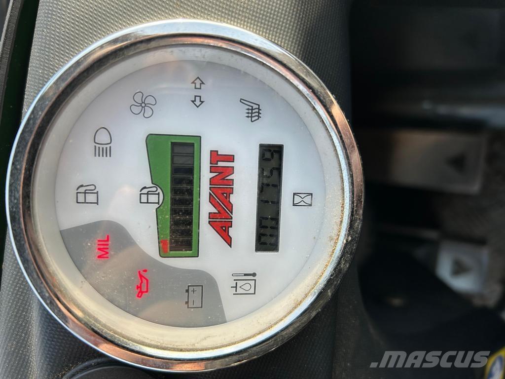 Avant 225 多功能裝載機