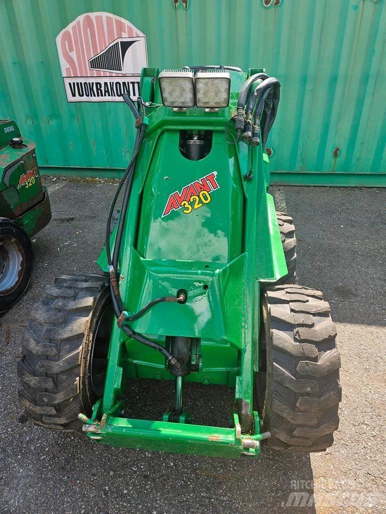 Avant 320 多功能裝載機