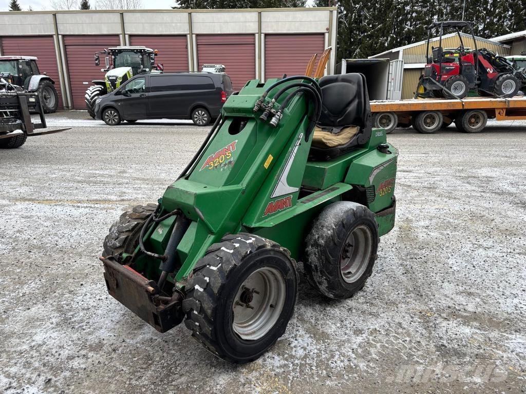 Avant 320 多功能裝載機