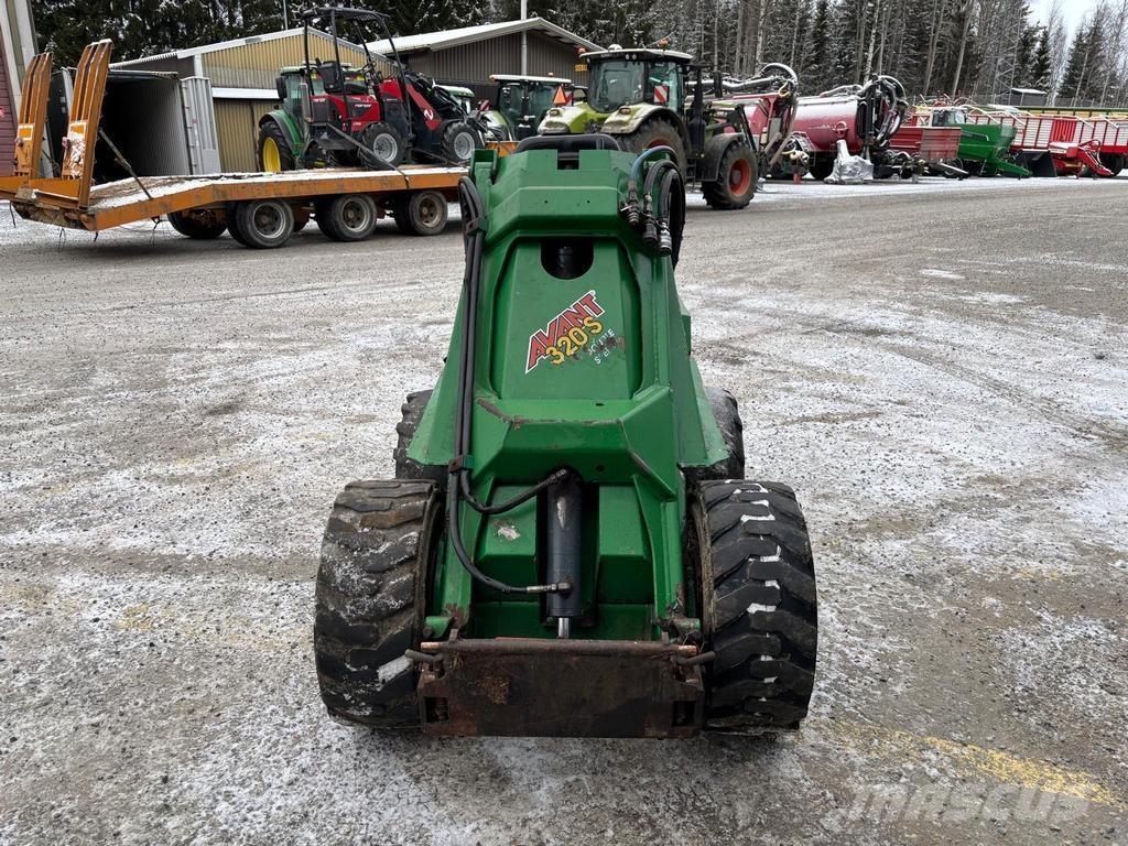 Avant 320 多功能裝載機