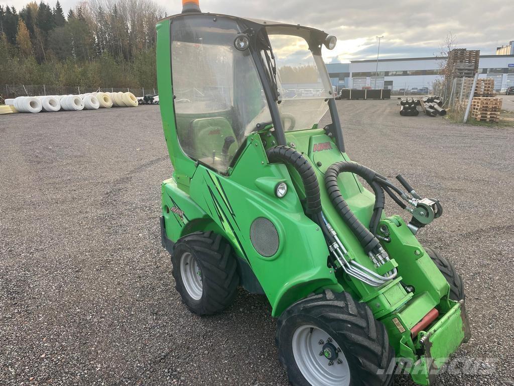 Avant 420 多功能裝載機