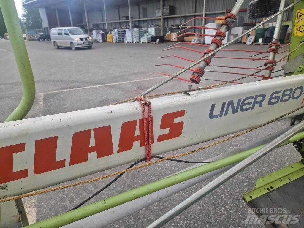 CLAAS 680 耙與翻草機