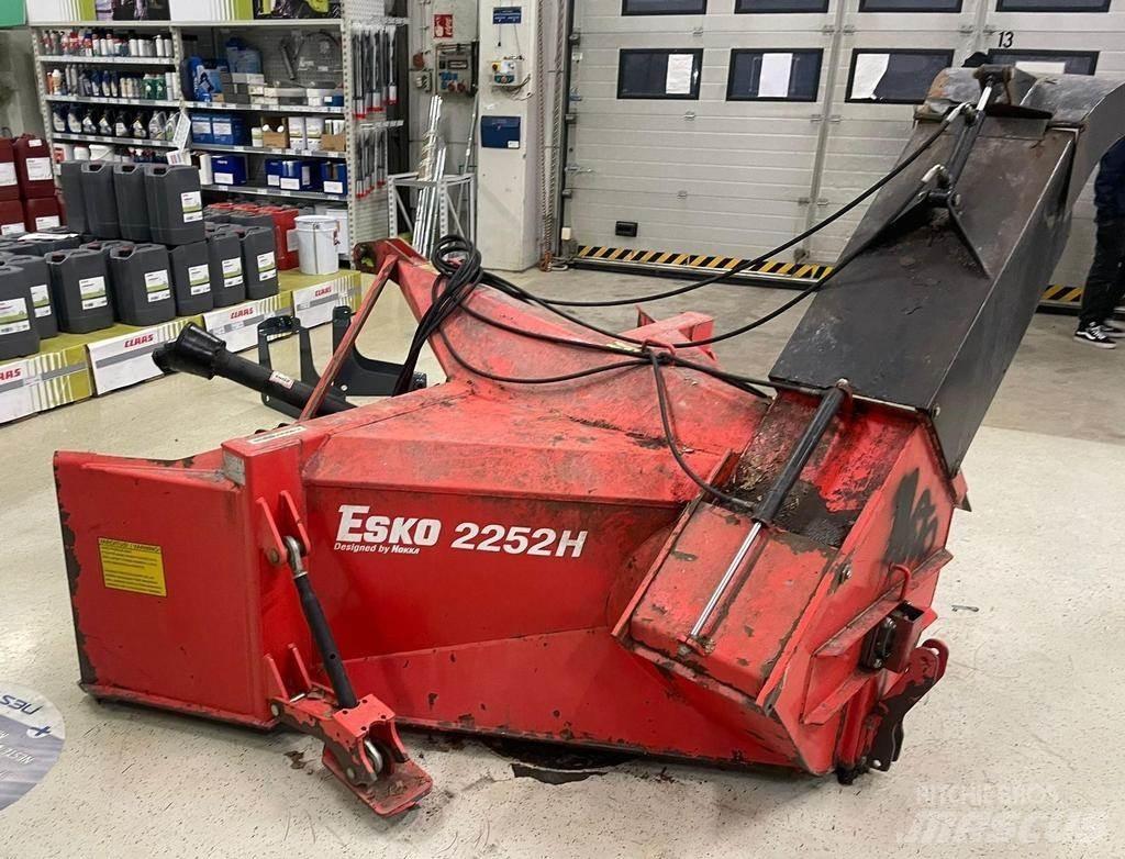 Esko 2252H 掃雪機