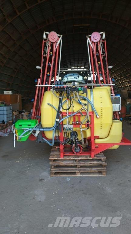 Kasi 1000 自走式噴霧機