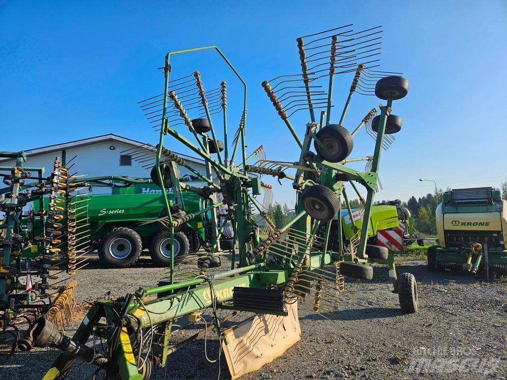 Krone 900 耙與翻草機