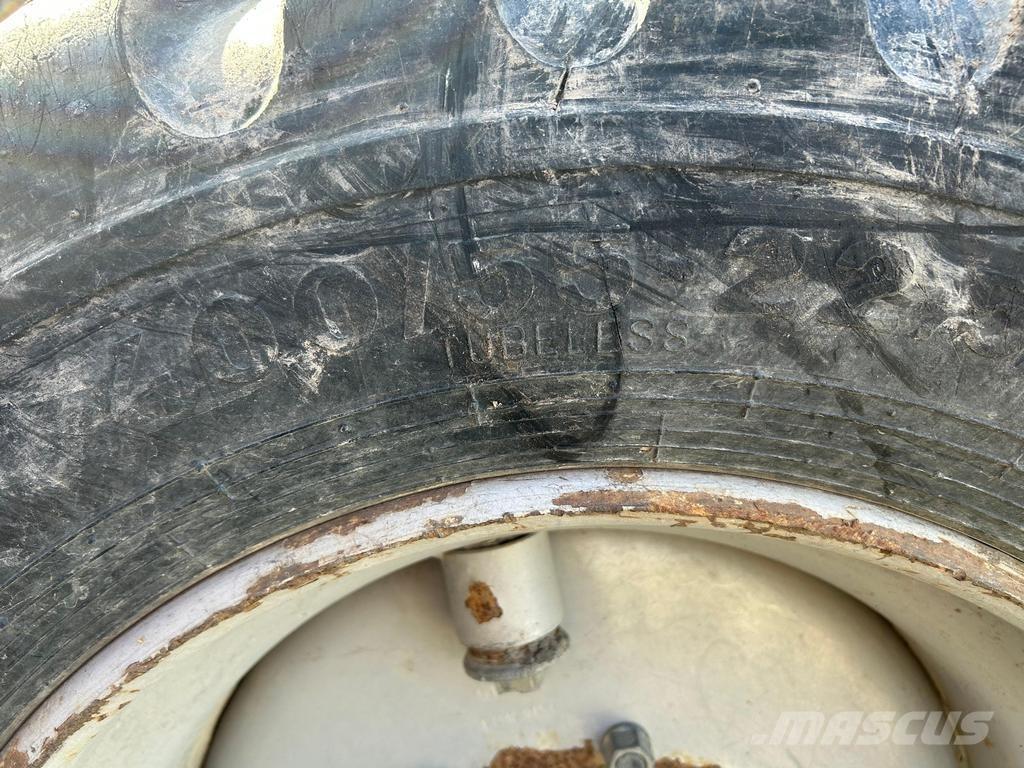 Palms 10D 林業拖車