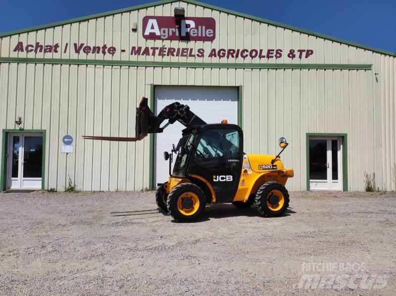 JCB 520-40 伸縮臂操作車