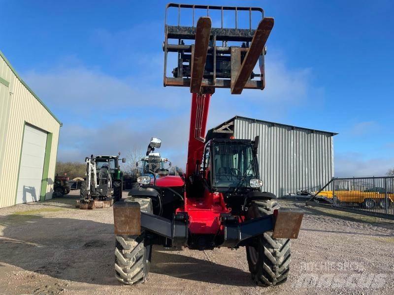 Manitou MT1033 伸縮臂操作車