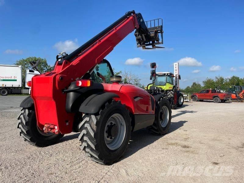 Manitou MT1033 伸縮臂操作車