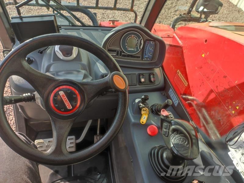 Manitou MT625 伸縮臂操作車