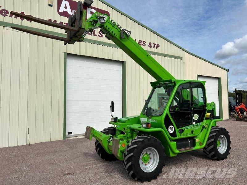 Merlo P38.13 伸縮臂操作車
