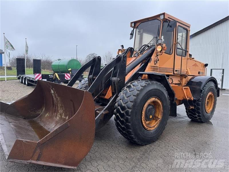 Ljungby 1321 輪胎式裝載機