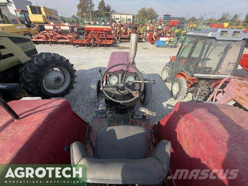 International 724 曳引機