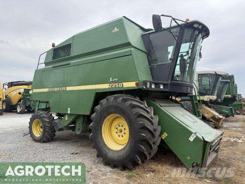 John Deere 2258 曳引機