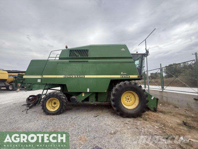 John Deere 2258 曳引機