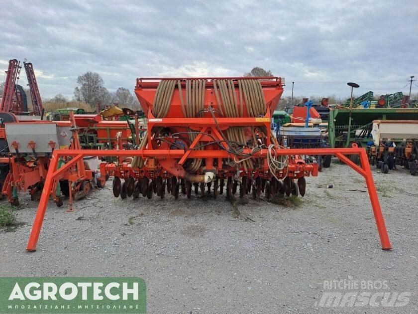 Kuhn VENTA LC 3500 曳引機