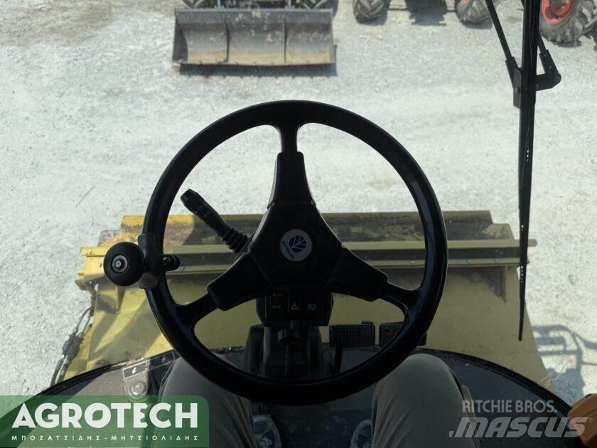 New Holland TX 68 曳引機