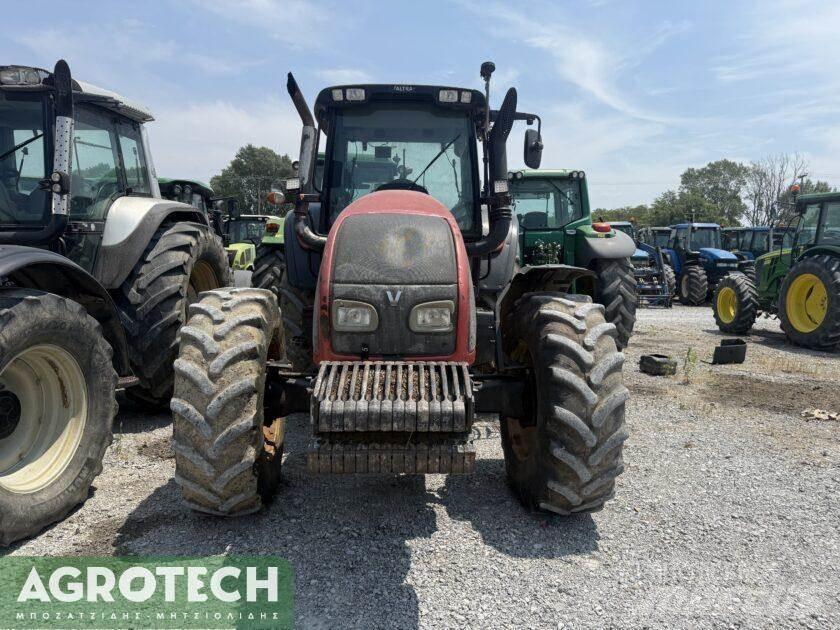 Valtra T151 曳引機