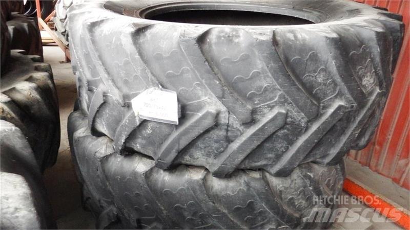 BKT 710/70R42 輪胎、車輪和輪圈