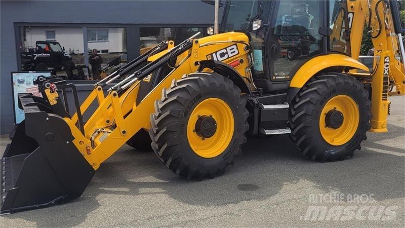 JCB 4CX 反鏟裝載機