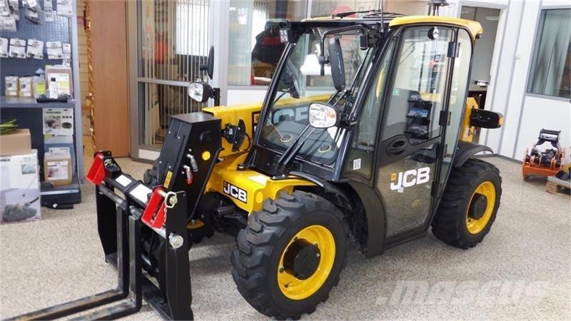 JCB 514-40 伸縮臂操作車