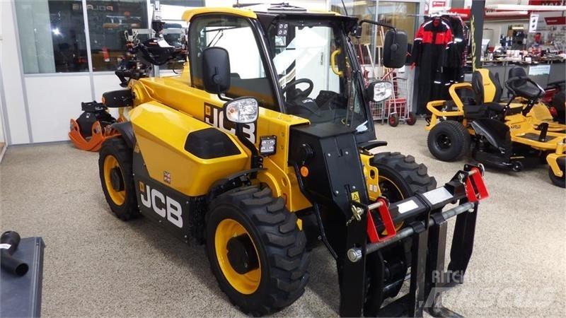 JCB 514-40 伸縮臂操作車