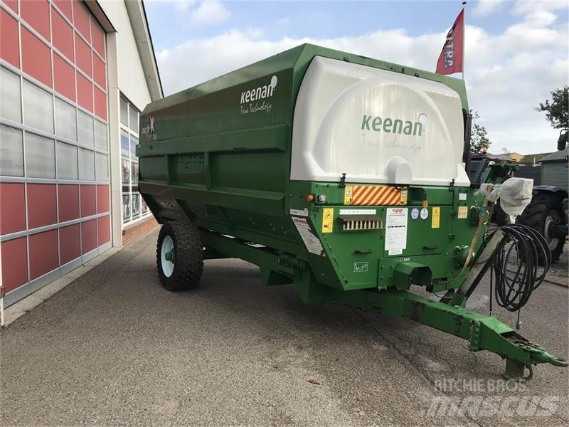 Keenan MF 360 混合餵料機