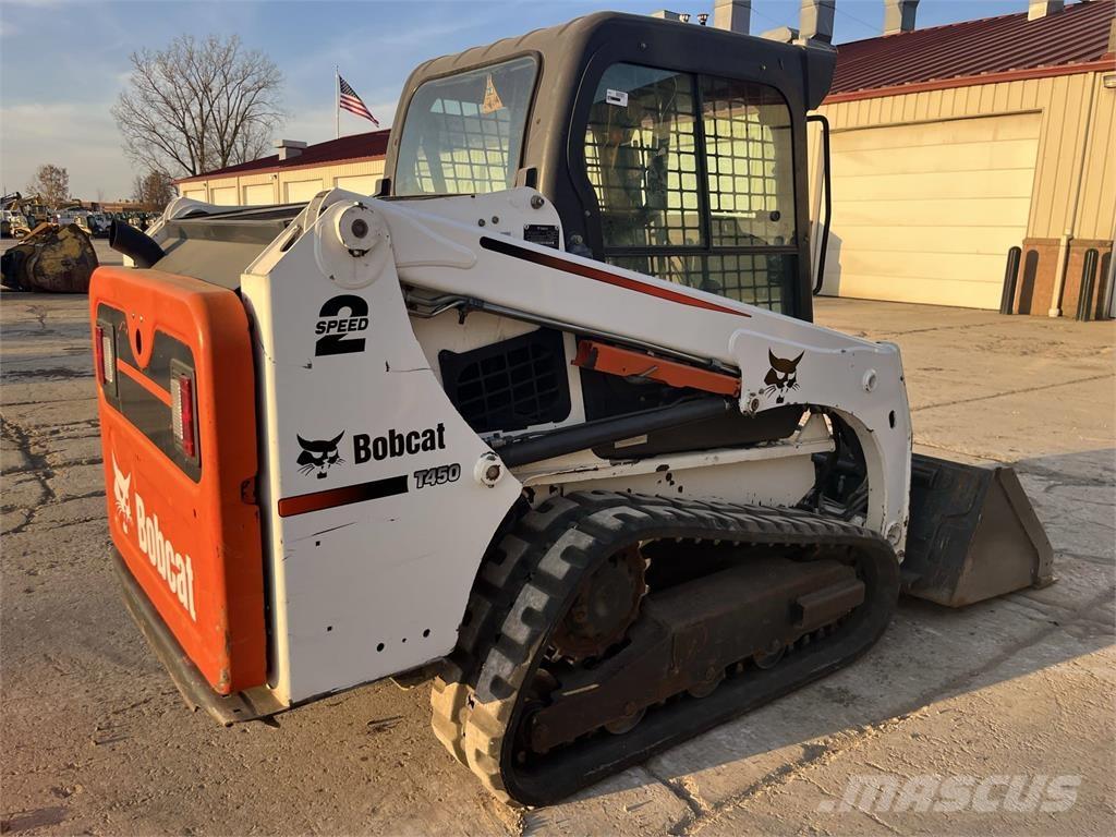 Bobcat T450 滑移轉向裝載機