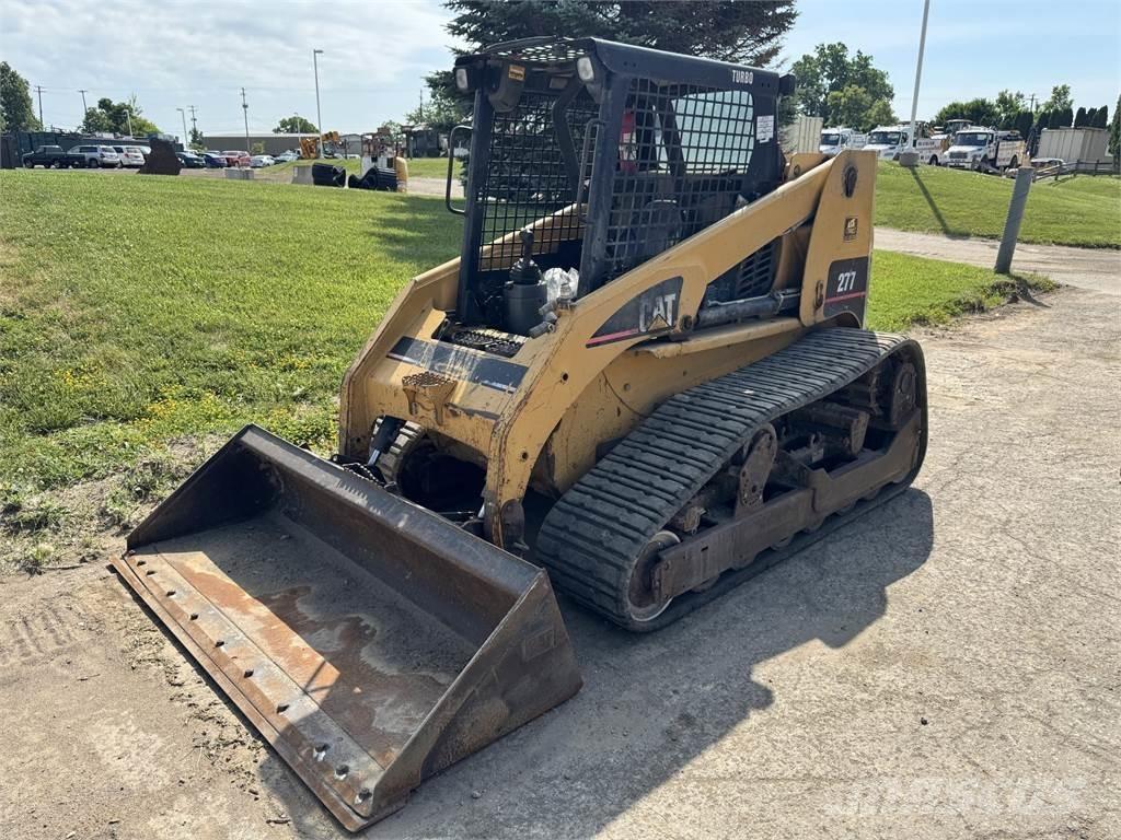 CAT 277 滑移轉向裝載機