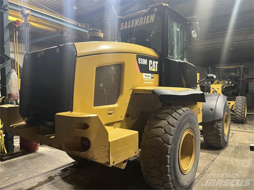 CAT 938M 輪胎式裝載機