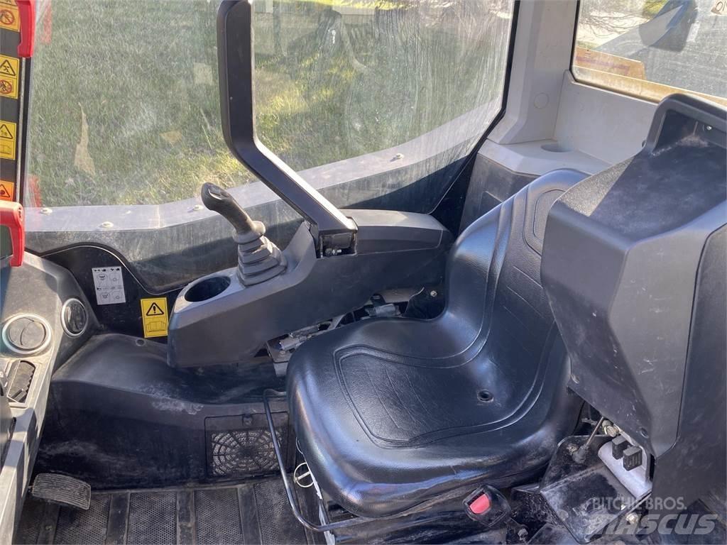 JCB 190 滑移轉向裝載機