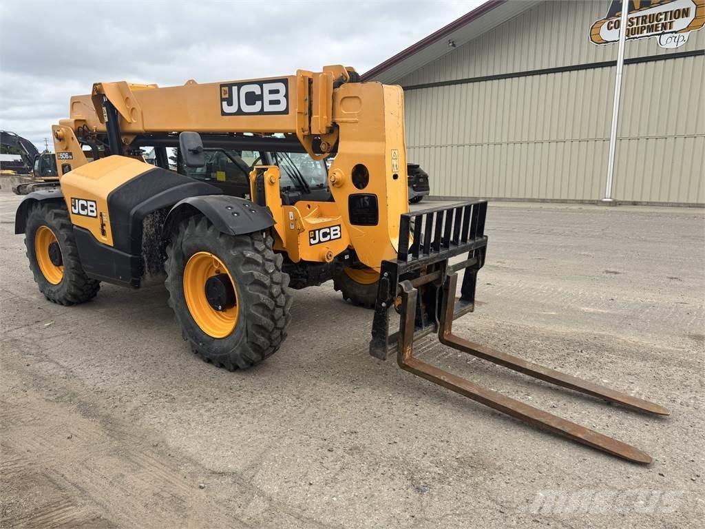 JCB 506-36 伸縮臂操作車
